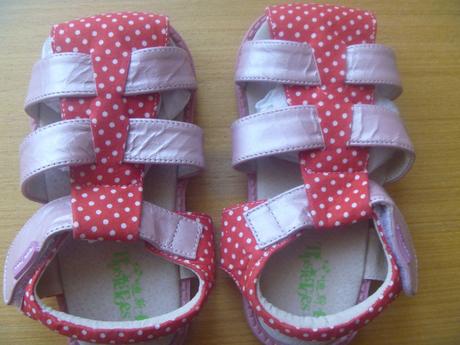 Nové červené puntíkované barefoot sandálky vel. 25, tipsietoes,25