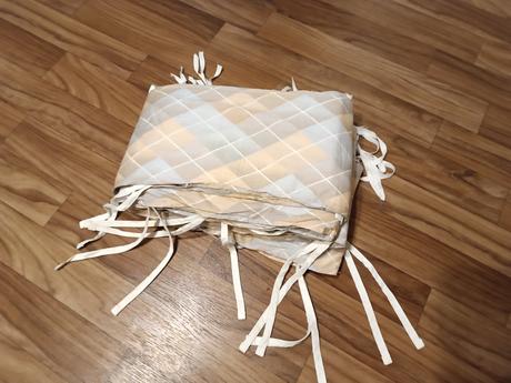 Mantinel na postýlku+ povlak, 310x 22 cm,