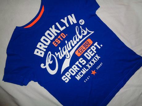 Krásné modré tričko s aplikací, primark,134