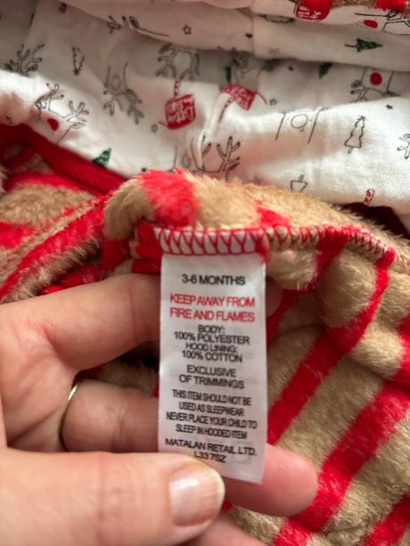 Overálek vánoční huňatý - v.3/6 měs., 68