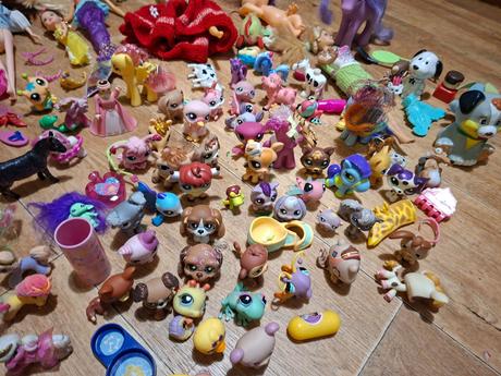 Pejsci,koníci,barbinky, 