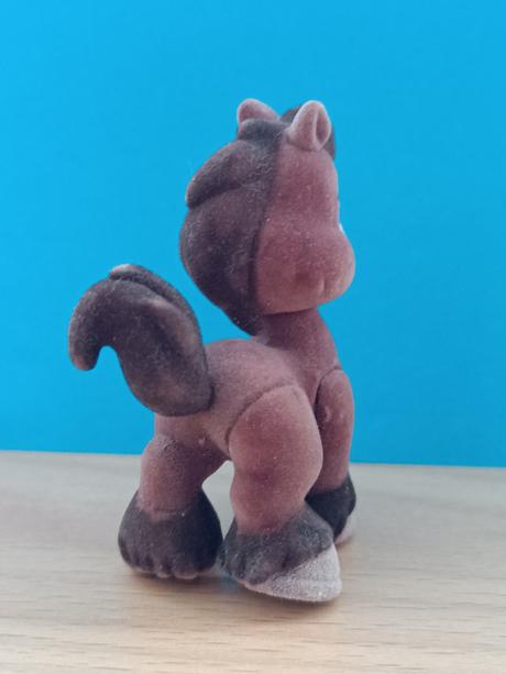 Sametový koník s mrkvičkou,