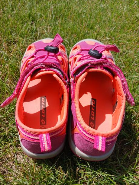 Sandálky č.33, lotto,33