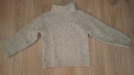 Svetr reserved, reserved,140