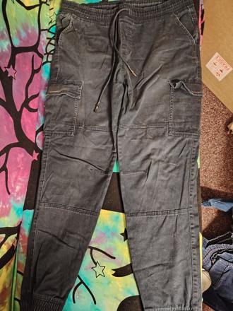 Teplákové kalhoty, l