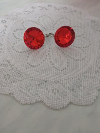 Červené náušnice-bižuterie,