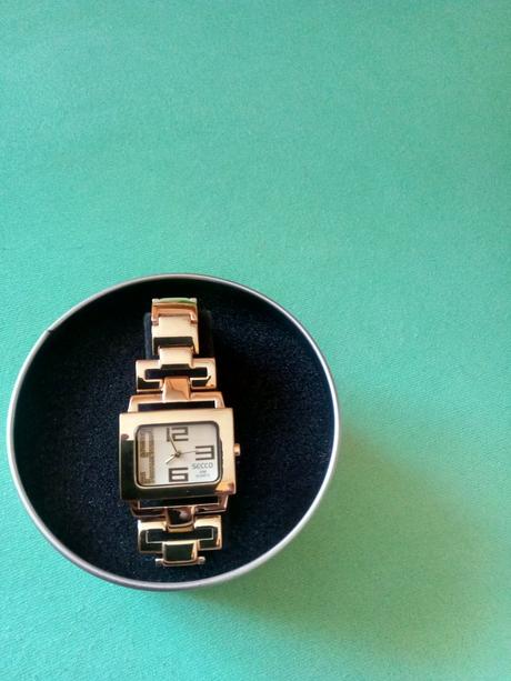 Nové dámské hodinky secco, 