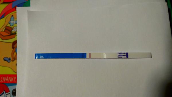 Jsou tam dvě čárky?