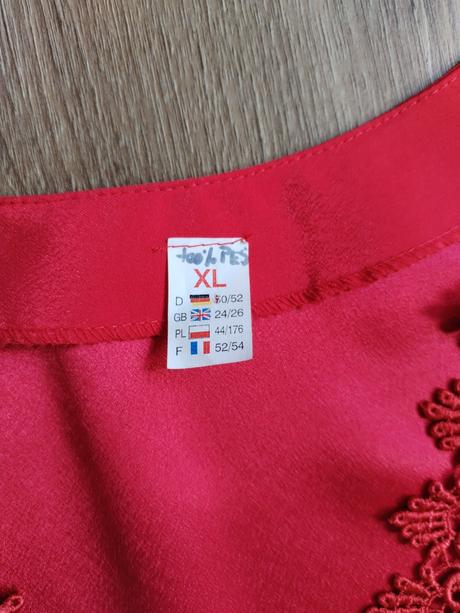Slušivá červená xl halenka, xl