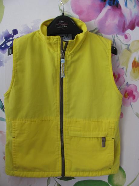 Krásná chlapecká vesta hřejivou podšívkou, 128