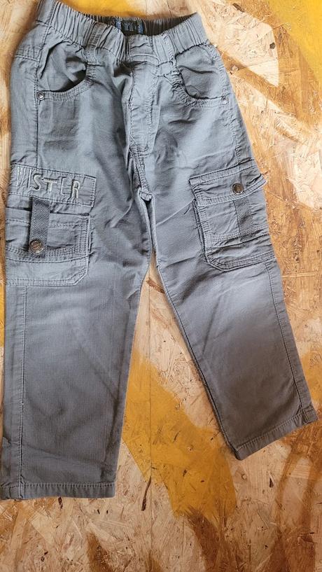 Džíny, kalhoty a 2x tričko, 122–134