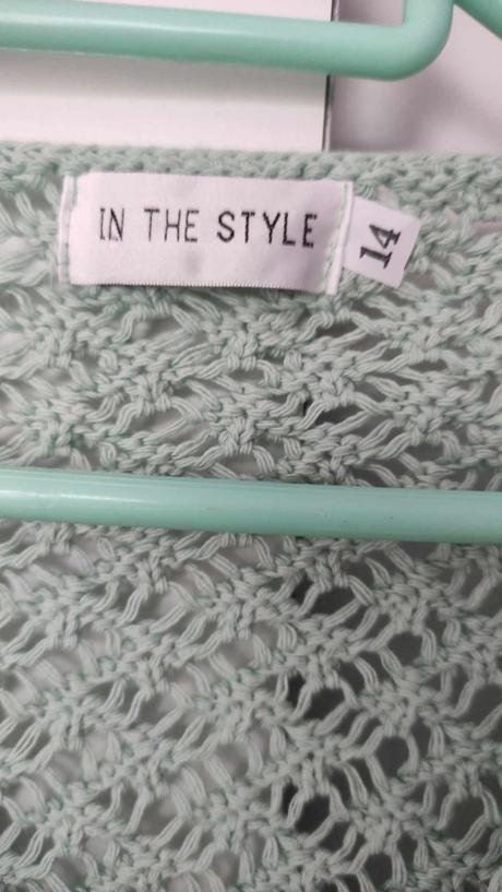 Svetr dámský děrovaný, 42