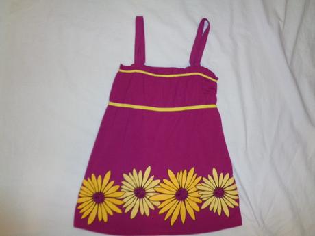 Nádherný sytě růžový top - žluté květy - m/l, m