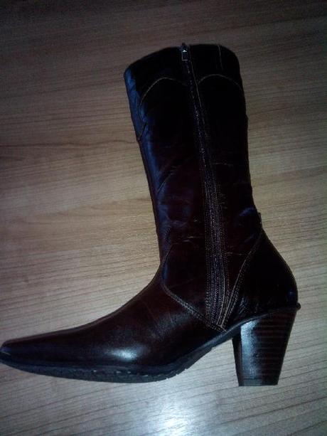 Dámské menší kozačky, 35