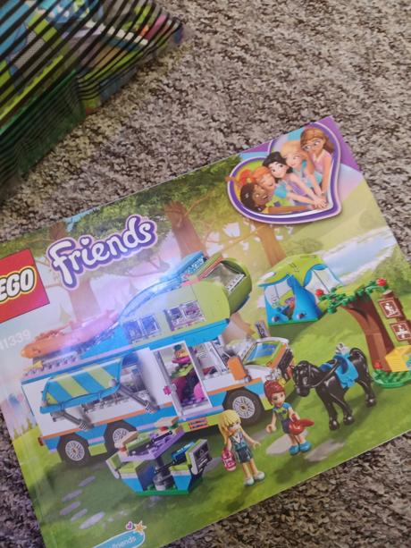 Lego friends 41339 mia a její karavan, 