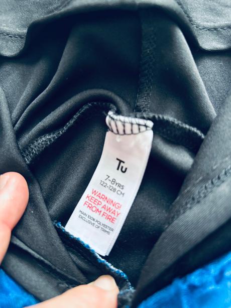 An15/ kostým halloween- v.7/8 let, 