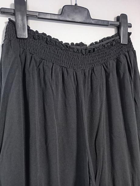 Volné černé kalhoty s rozšířenými nohavicemi 40/42, 42