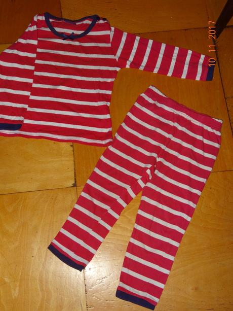 Dvoudílné pyžamo, lupilu,80