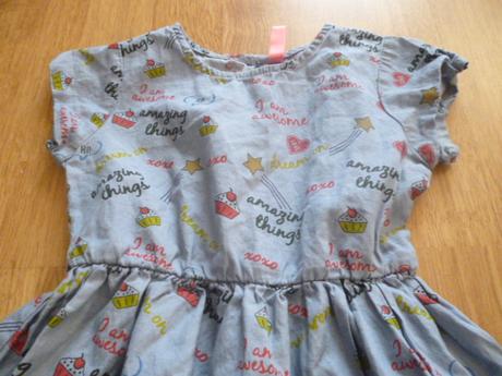 Veselé šaty vel. 3-4, 104