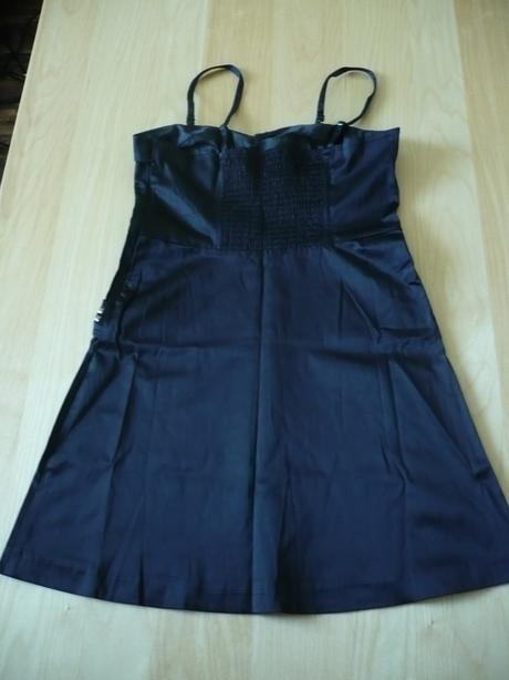 Krátké černé šaty na ramínka, bonprix,38