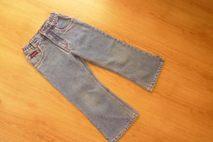 Džíny, 110