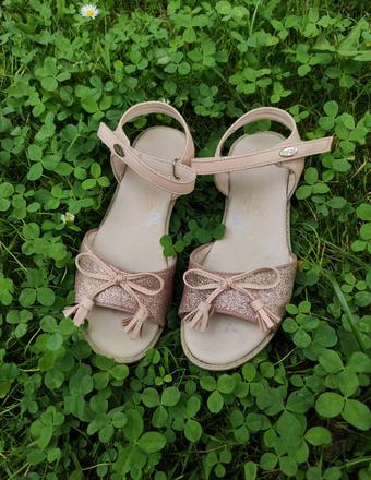 Sandály - zlaté,ccc obuv,vhodné na vánoce, 35