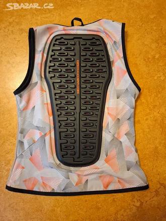 Dětský chránič páteře/ páteřák vel. 134, 