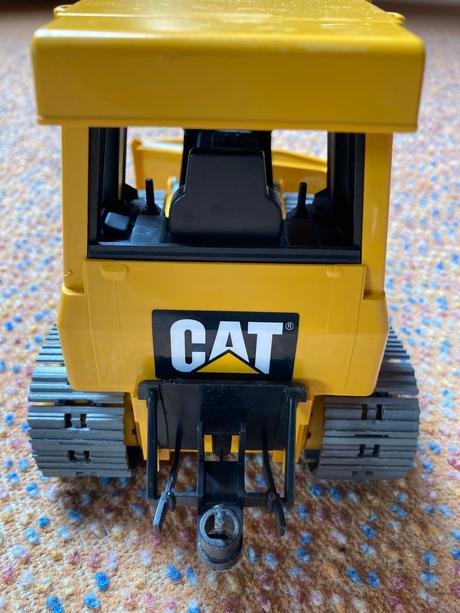 Buldozer zn. cat, 
