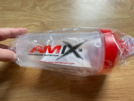 Láhev na sportovní výživu/ shaker 600 ml,