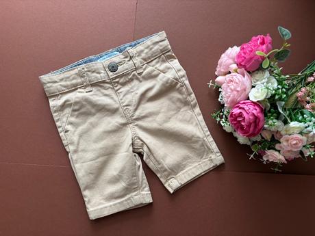 Krásné plátěné kraťasy- v.6/9 měs., primark,74