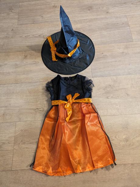 Karnevalový kostým čarodějnice vel. 4 - 5 let, 