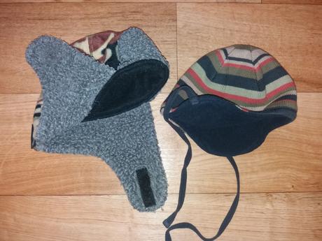 Teplé chlapecké čepice vel. ca 2-5 let, 104