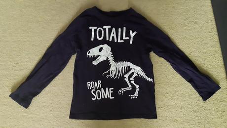 Triko svítící ve tmě vel 122, primark,122