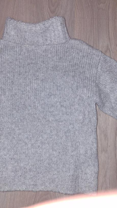 Svetr reserved, reserved,140