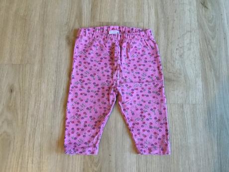 Květované legíny, 68