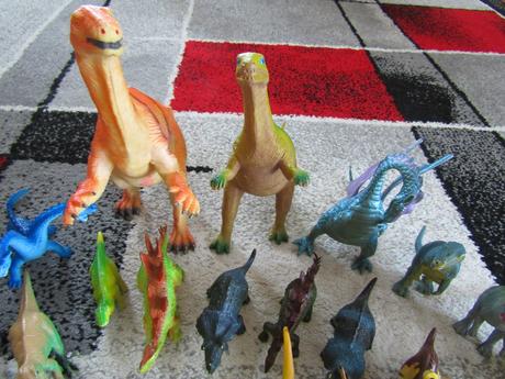 Dinosauři-velká sada 49 ks,veliké 5 až 38 cm,