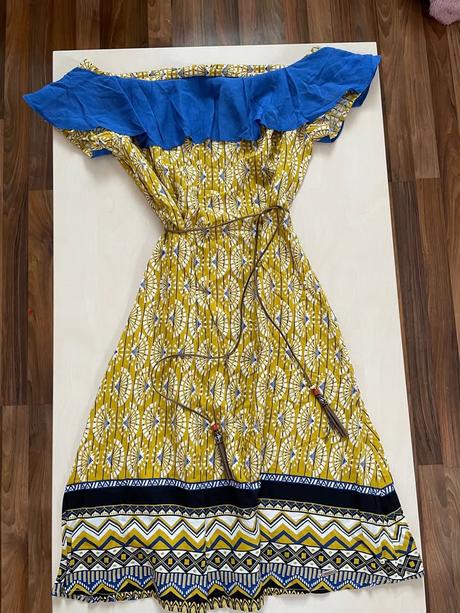 Nové šaty s volánem a páskem, vel s/m,doca, s