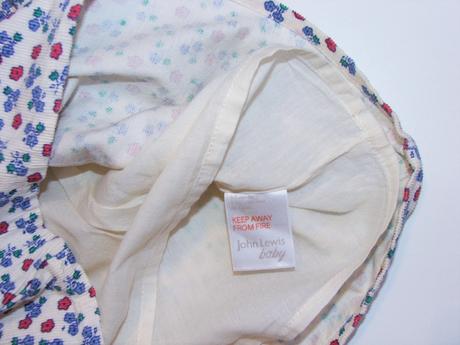 P535 šaty s květy vel. 62, john lewis,62