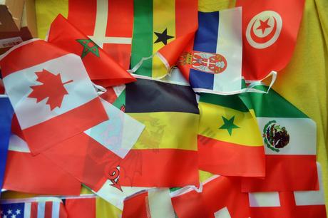 32 ks vlajek,nové, 29x20cm,