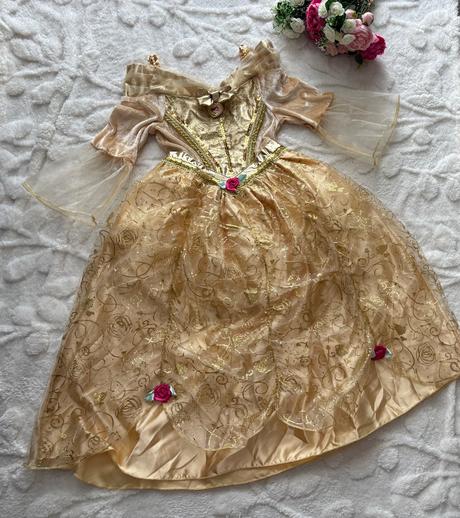 St1/kostým delux kras. bell- v.5/6 let zn. disney,