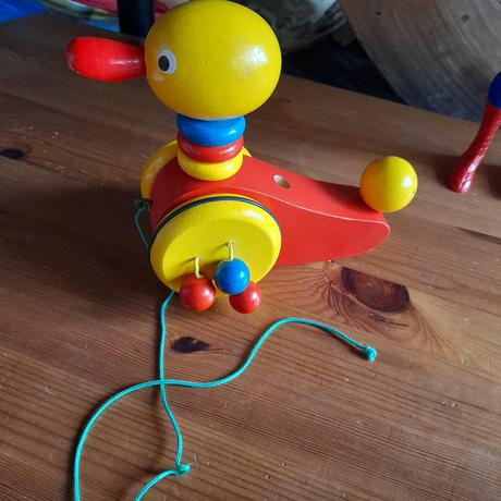 Starší tahací kačer dřevěný,