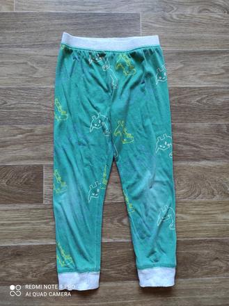 Kalhoty od pyžama, 110