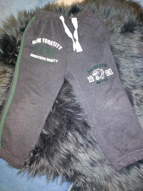 Klučičí tepláky vel. 92, 92