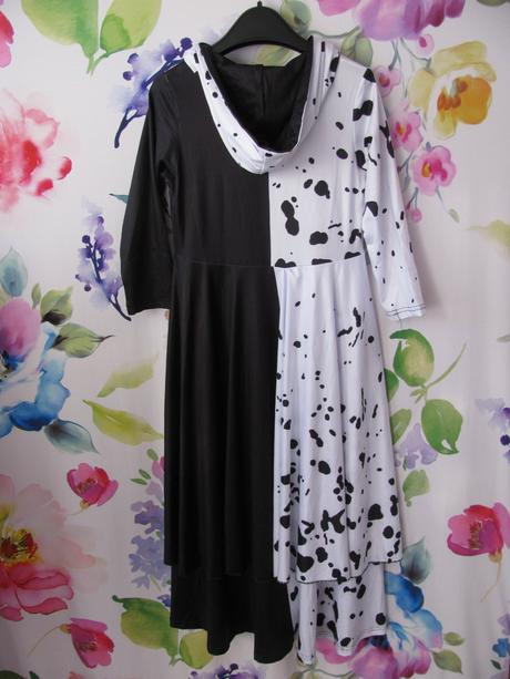 Dívčí kostým - šaty s kapucí cruella deville, 