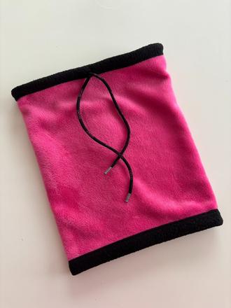 Dívčí nákrčník,