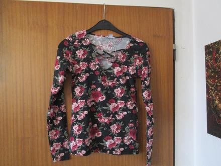 Pěkné černé bavl. elast. triko s květy, dl. rukáv, amisu,xs