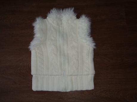 Krásná vesta s kožíškem, 104