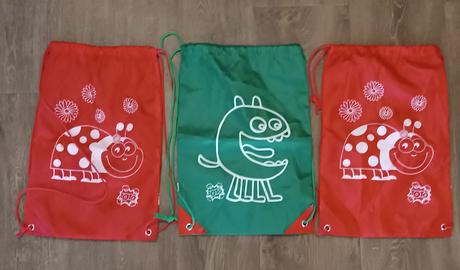 2x batůžky, 8x vaky na záda, pouzdro topgal, 