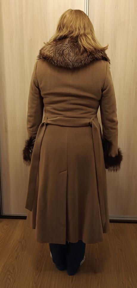 Zimní kabát vel.38 s pravou liškou, 38