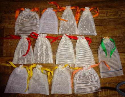 Sáčky pytlíky dárkové i uskladnění drobností 13 ks, 